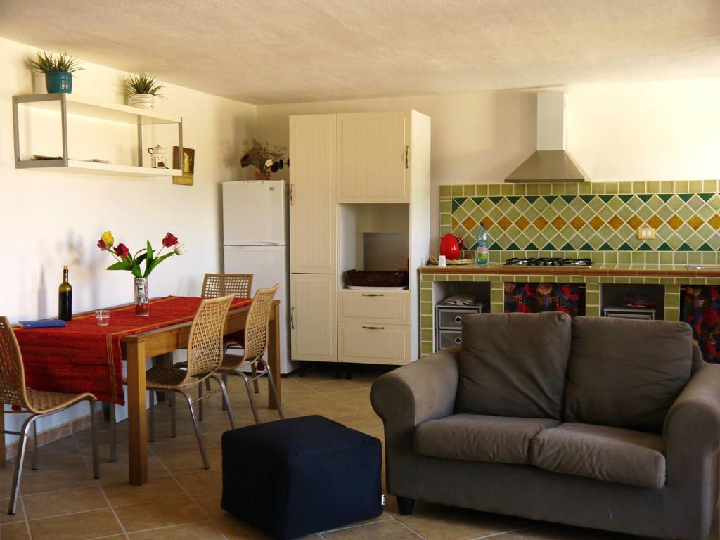 Eco Affittacamere Casa Maica Eco Guesthouse Stintino Kültér fotó