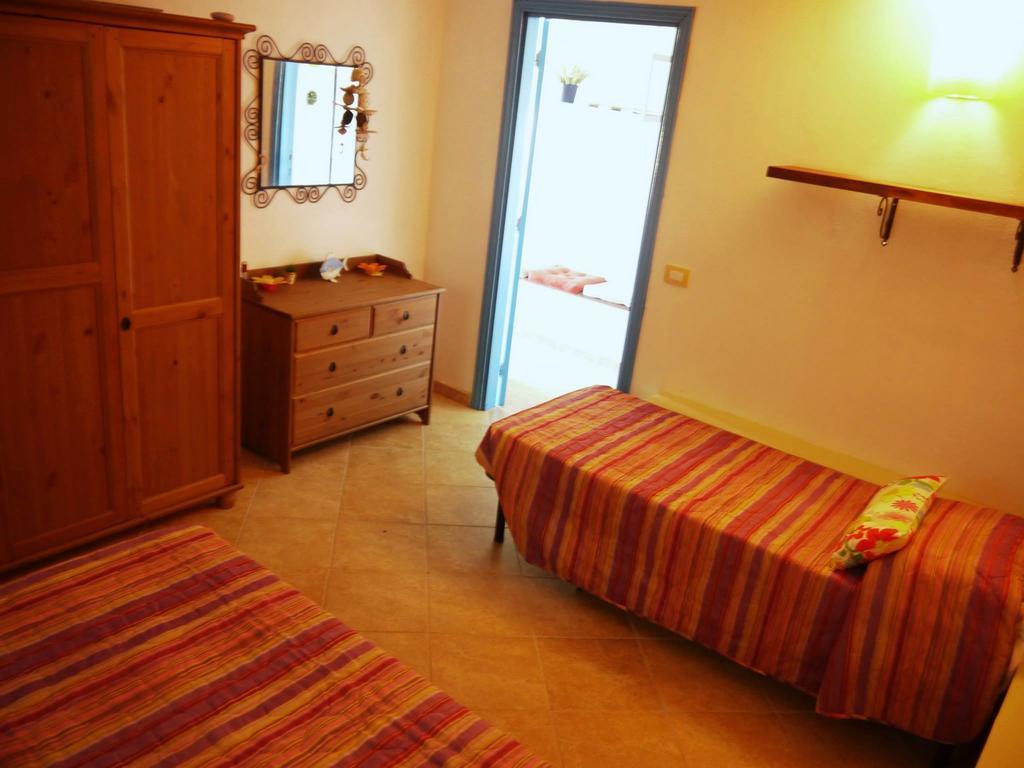 Eco Affittacamere Casa Maica Eco Guesthouse Stintino Szoba fotó